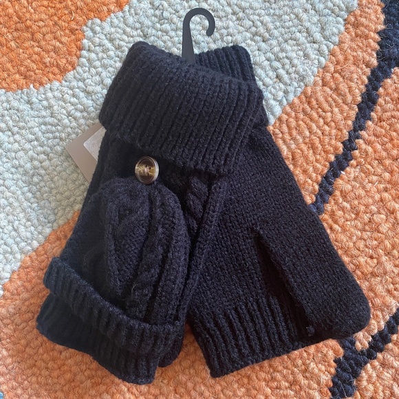 Crown Vintage I Cable Knit Convertible Gloves - Picture 2 of 9